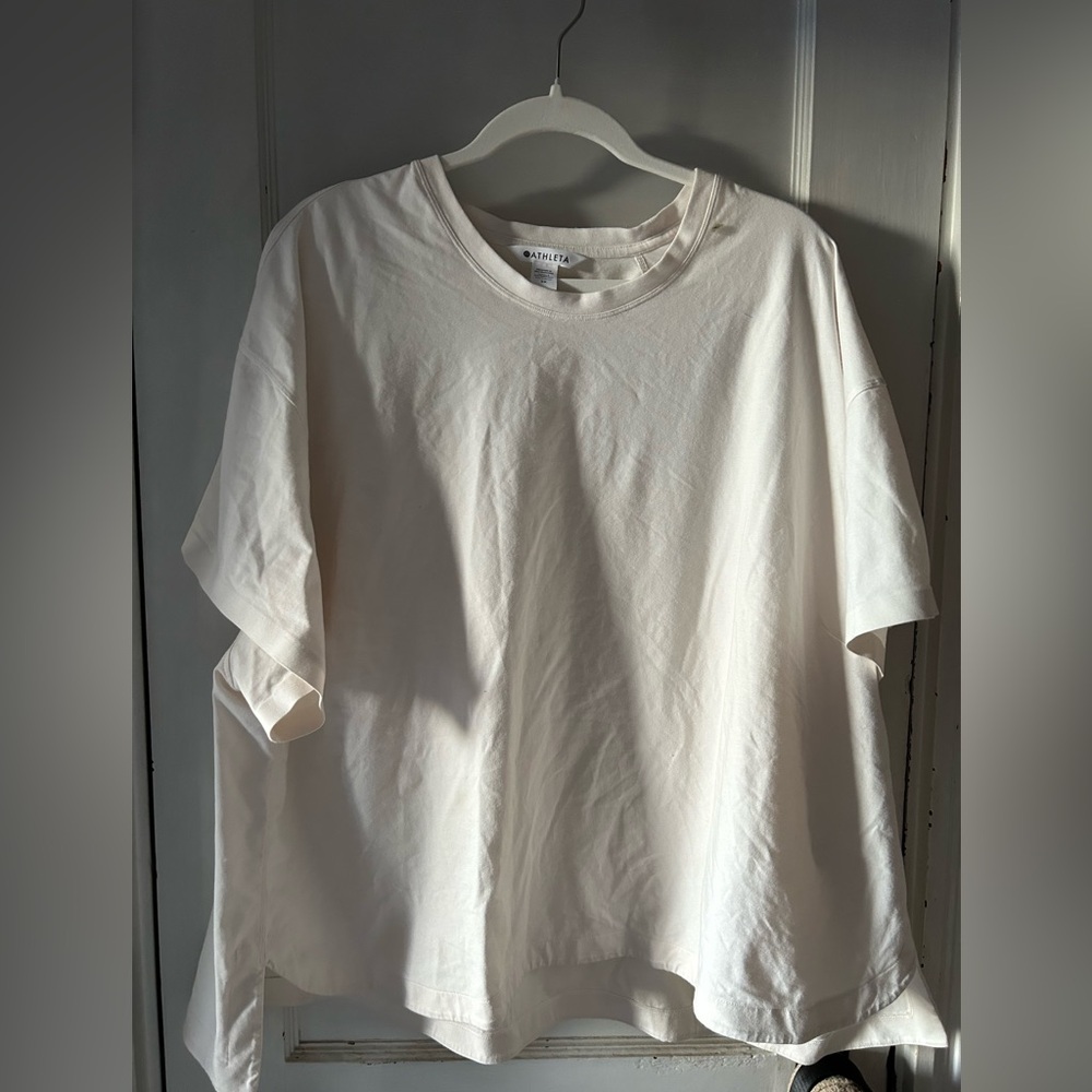 Like new Athleta T-shirt 3X